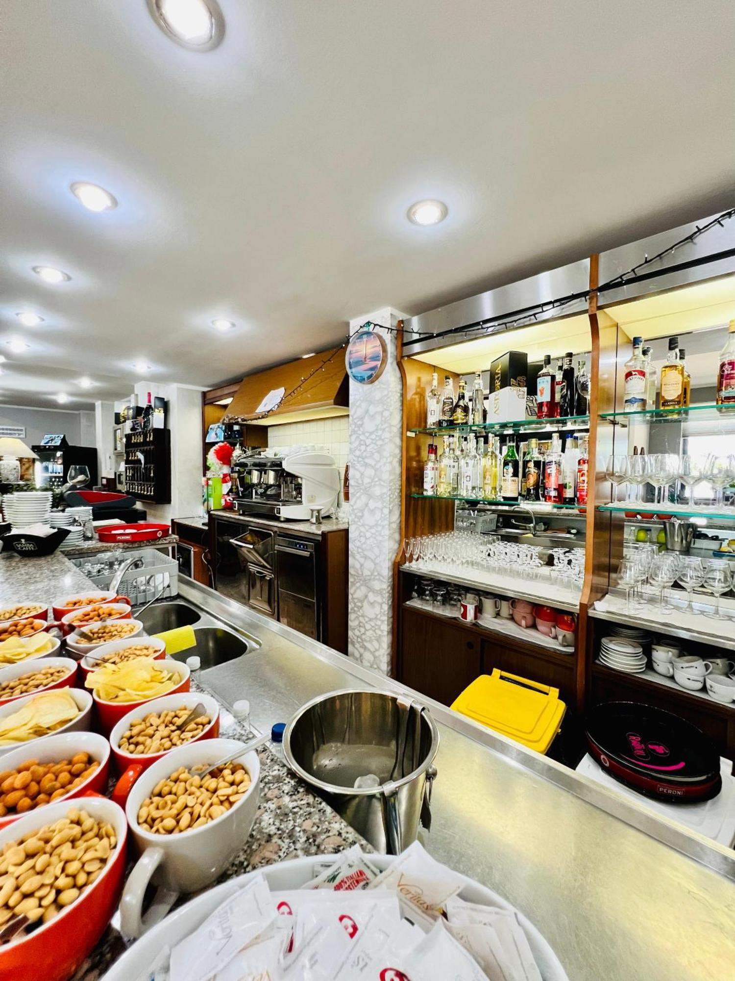 Hotel Paradiso Celano Ngoại thất bức ảnh